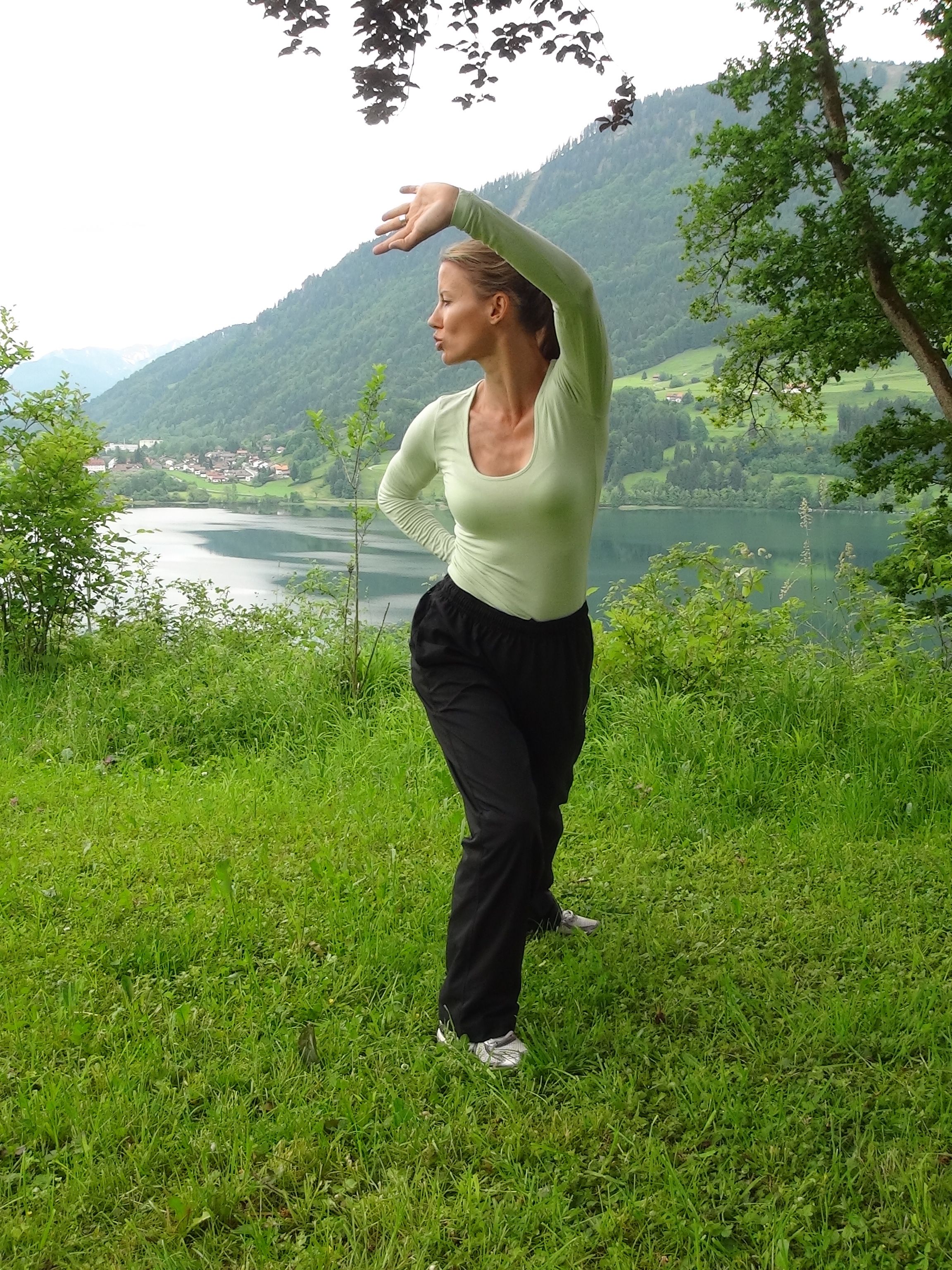 Qigong-Übung mit Atembewegung